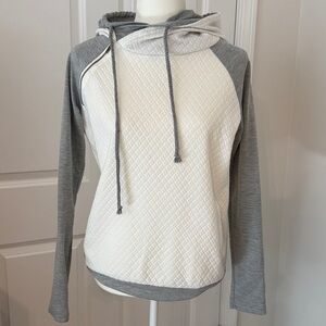 Lightweight Gray and White Quilted Hoodie Sz M